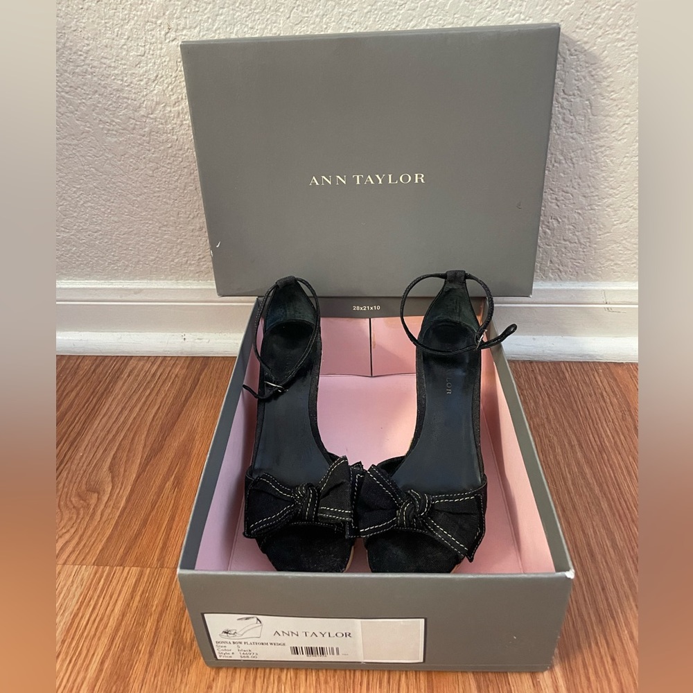 Ann Taylor Donna Bow Platform Wedge